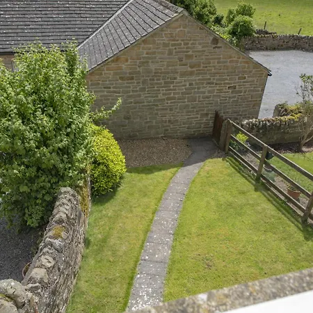 Holiday home Penhill *