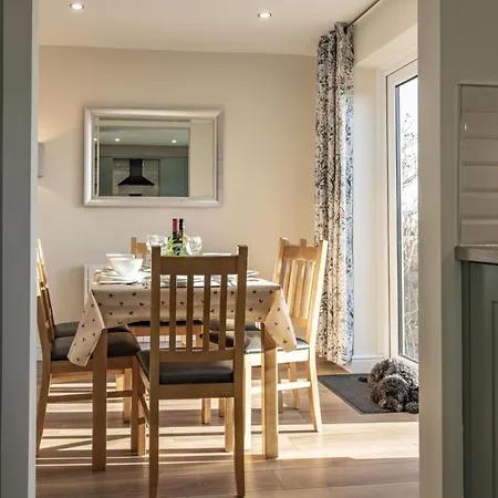 Holiday home Penhill *